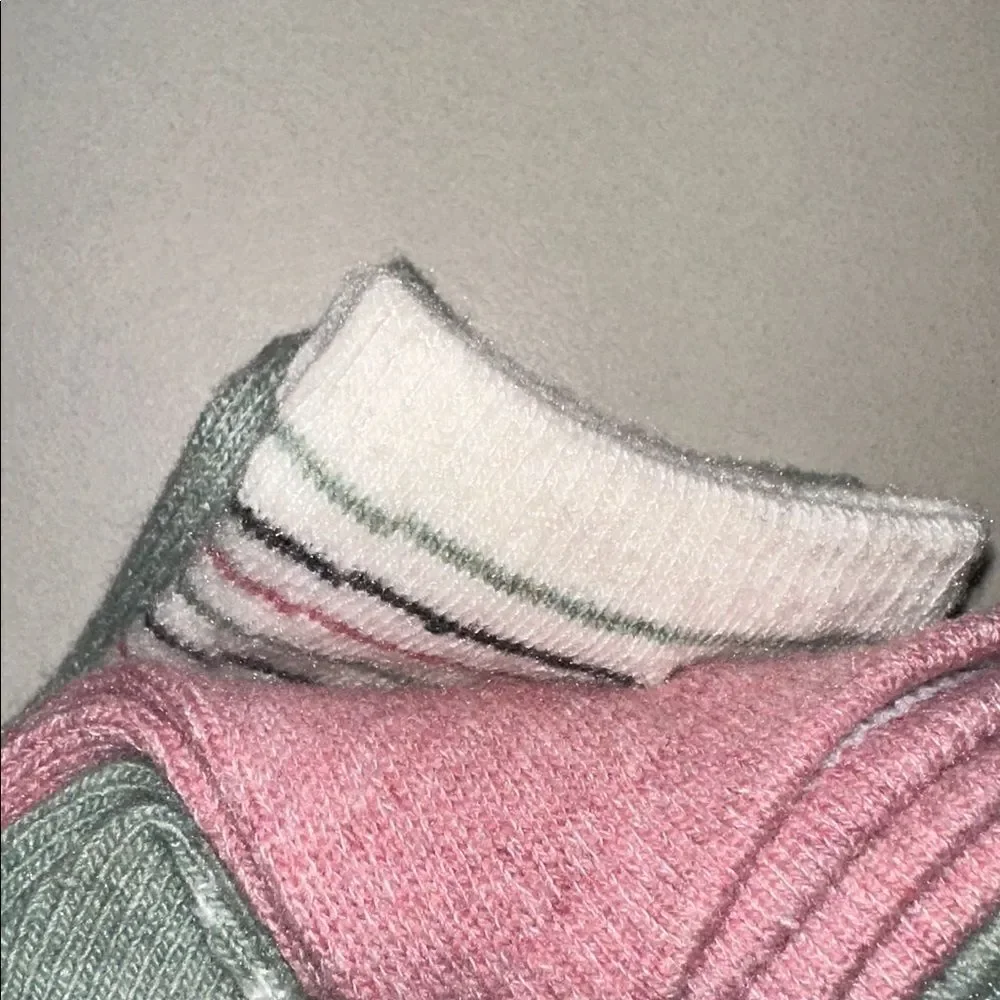 BORN OS Green White Pink Printed Fall Wool Blend Quarter Outdoor Warm Socks 4pk